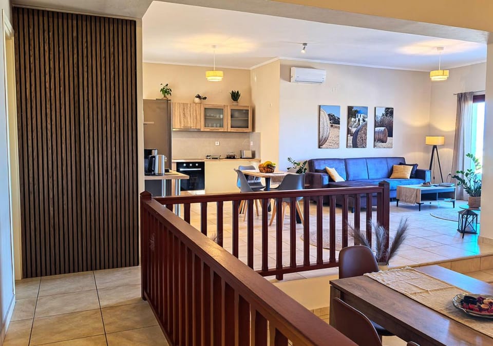 TV and multimedia, Kitchen or kitchenette, Seating area, Dining area