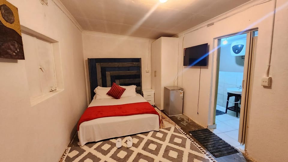 Olympia GuestHouse Bed and Breakfast in Gauteng