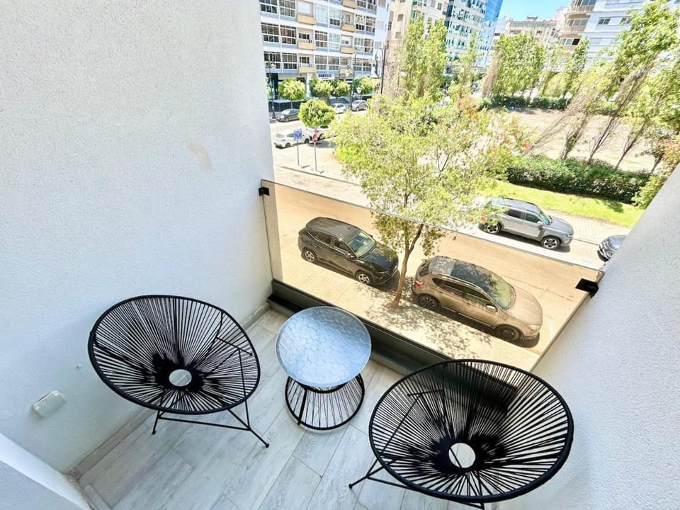 Harmony Suite - Corniche & Beach walk Apartment in Tangier