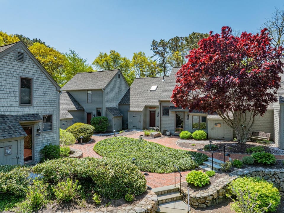 Sea Spark - Cape Escape with Pool Access House in New Seabury