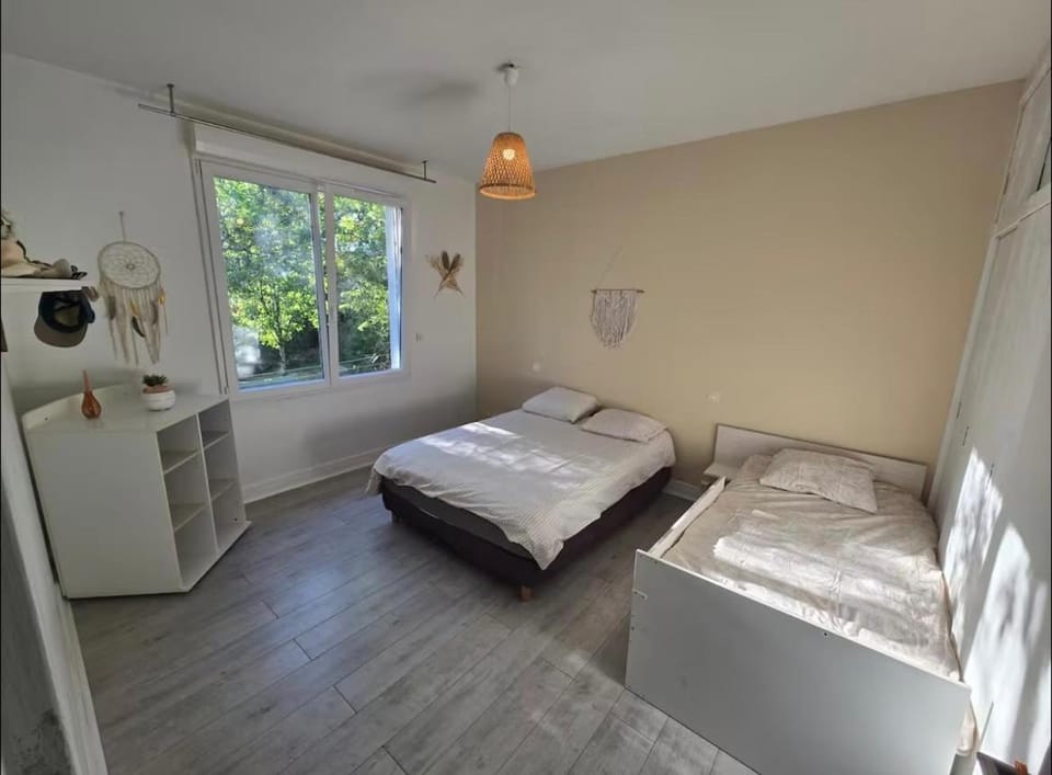 Chambre avec jardin chez L habitant Vacation rental in Nouvelle-Aquitaine