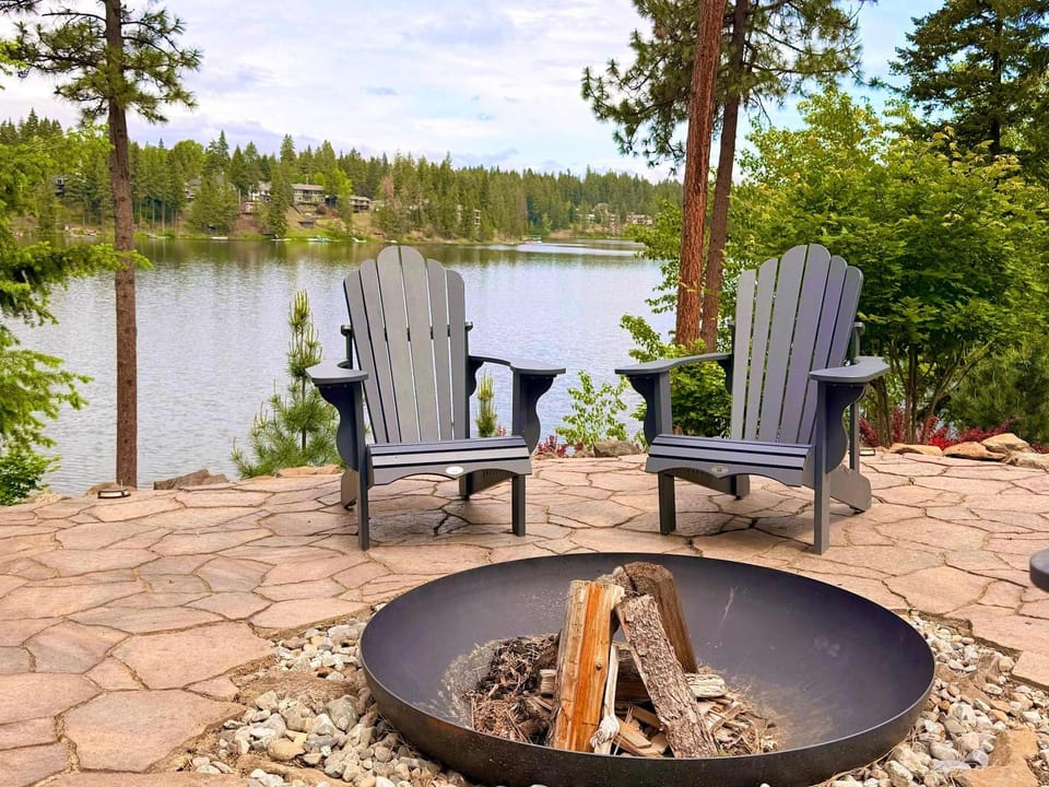 Avondale Lake Cabin, Hot Tub, Kayaks & Dock Cabin in Hayden Lake