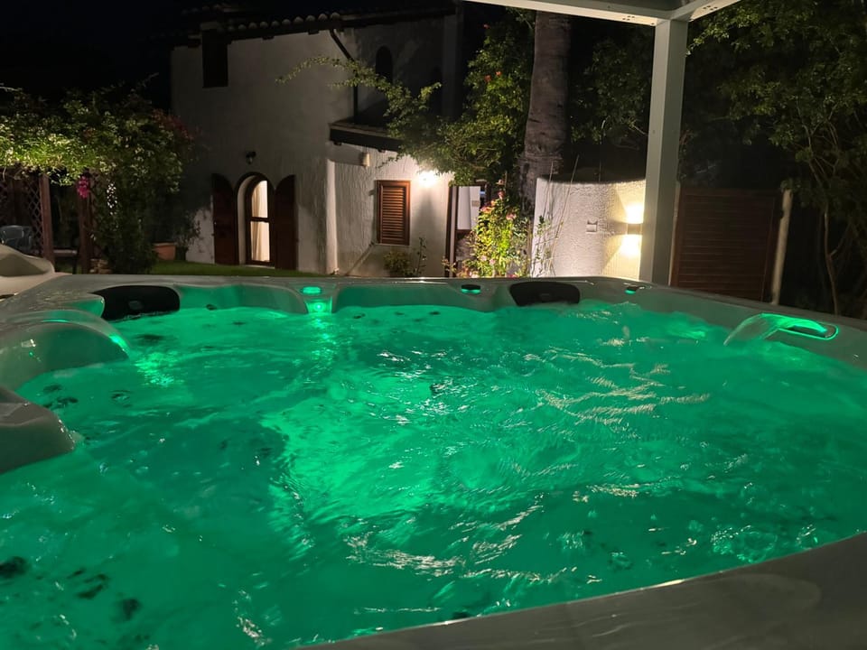 Sea House, 350 mt from the beach House in Quartu Sant'Elena