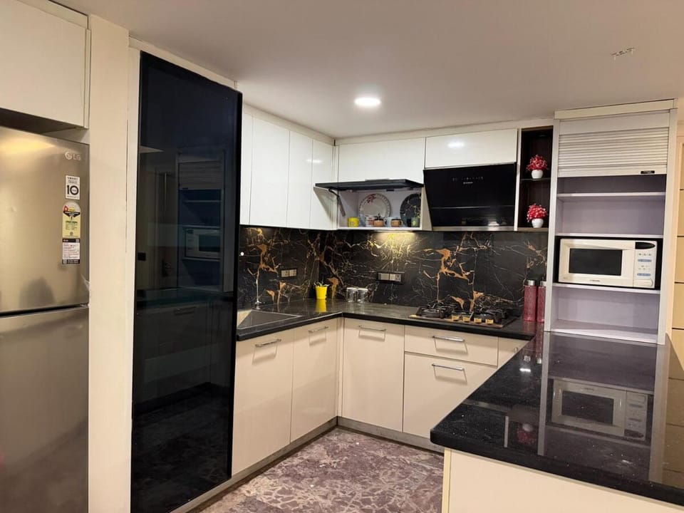 Cozy Casa-2BHK Luxury Apartment-Near Noida Sec 62 Apartment in Haryana
