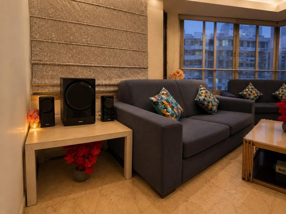 Cozy Casa-2BHK Apartment-Projector-Near Noida Sec62 Apartment in Uttar Pradesh