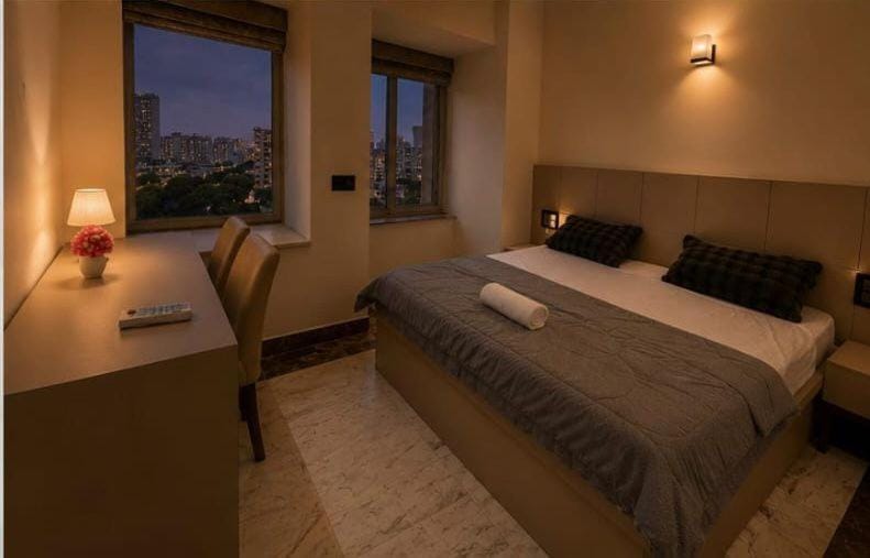 Cozy Casa-2BHK Apartment-Projector-Near Noida Sec62 Apartment in Uttar Pradesh