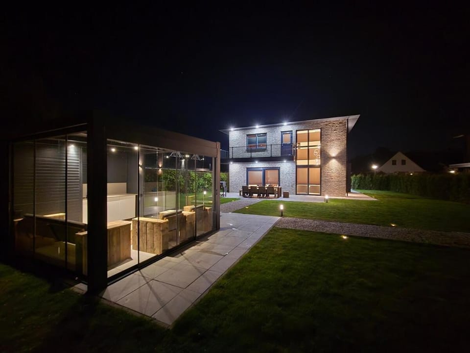 Property building, Balcony/Terrace