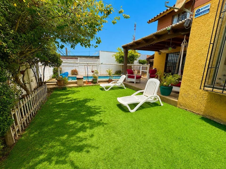 Casa con piscina en condominio a pasos de la playa House in Valparaíso Region