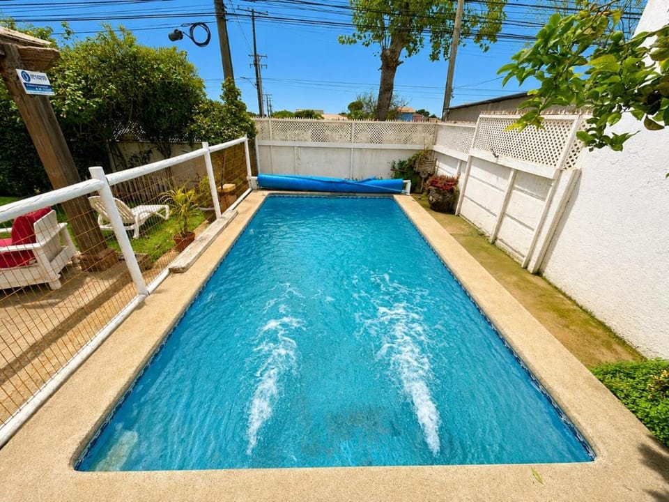 Casa con piscina en condominio a pasos de la playa House in Valparaíso Region