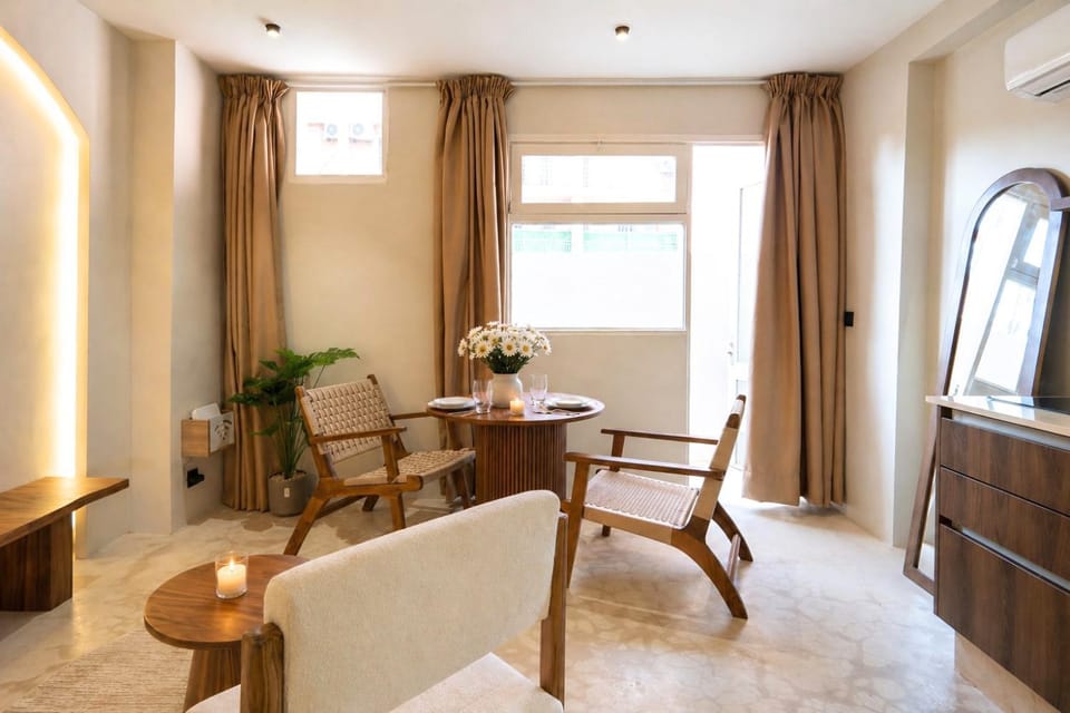 Living room, Dining area