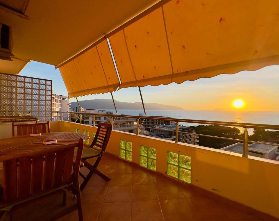 View (from property/room), View (from property/room), City view, City view, Sea view, Sea view