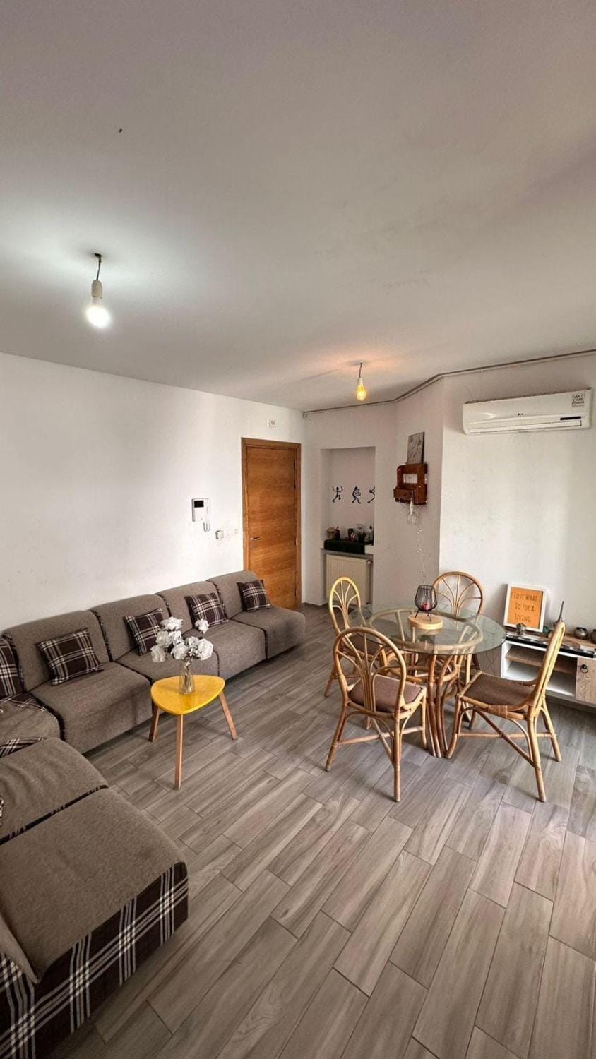 Appartement avec piscine, balcon clim parking Apartment in Nabeul‎, Tunisia