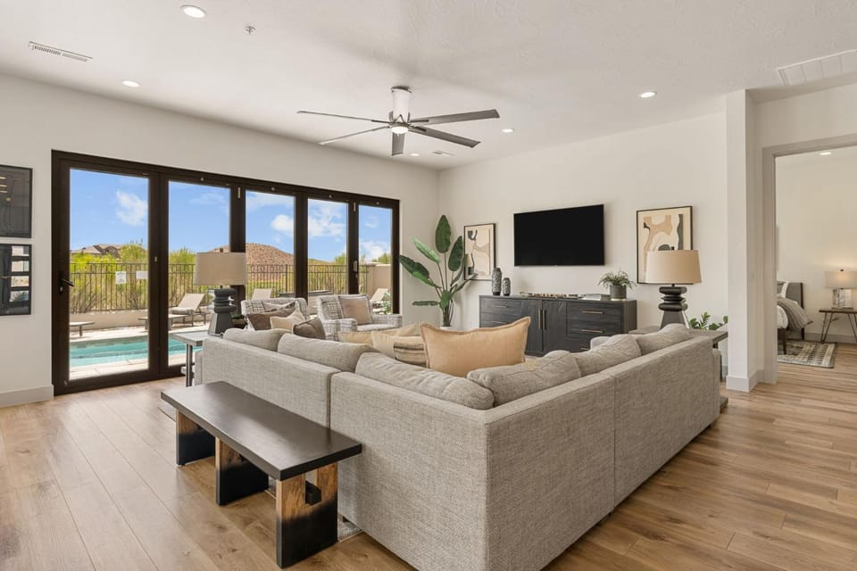 Golf Course Views townhouse House in Washington