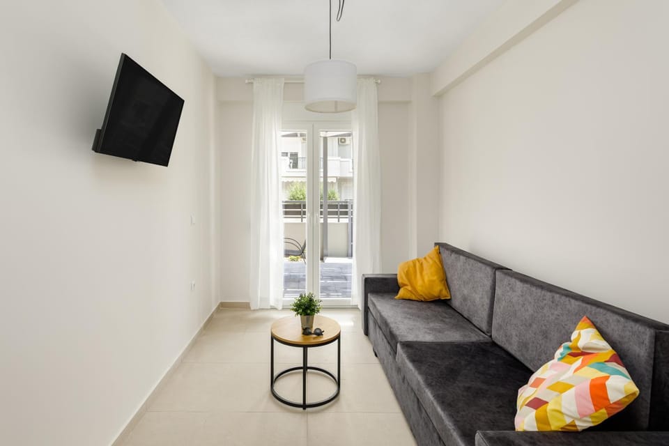 TV and multimedia, Living room, Photo of the whole room, Bedroom