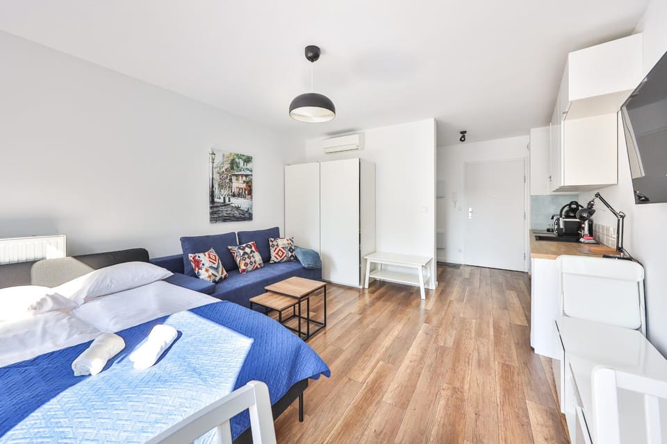 Bed, TV and multimedia, Kitchen or kitchenette, Photo of the whole room