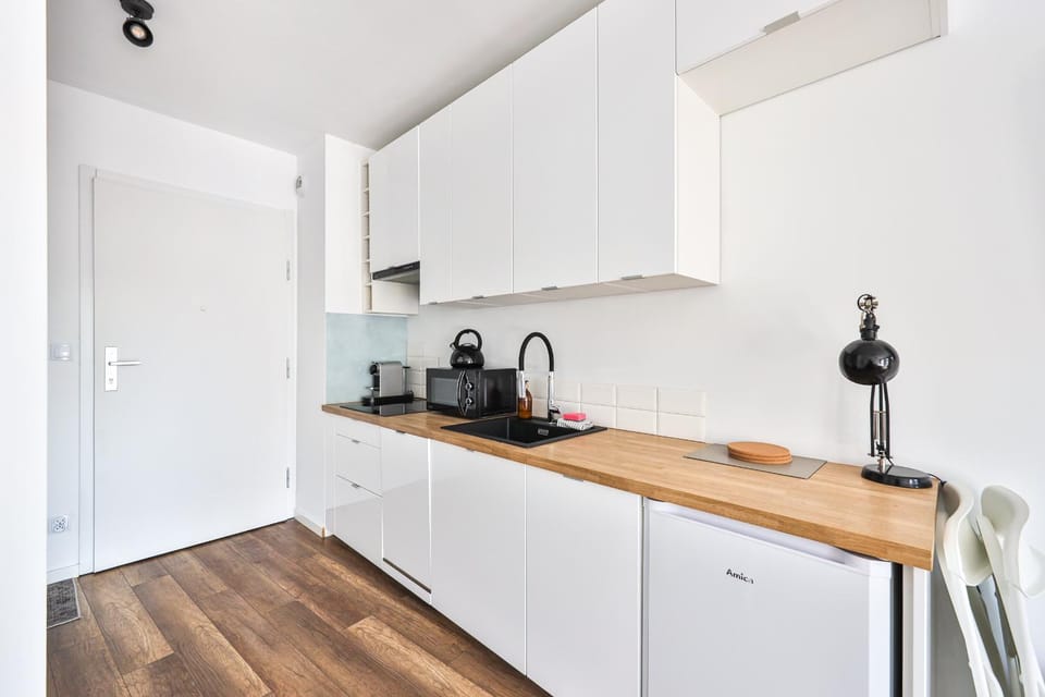 Kitchen or kitchenette, stove