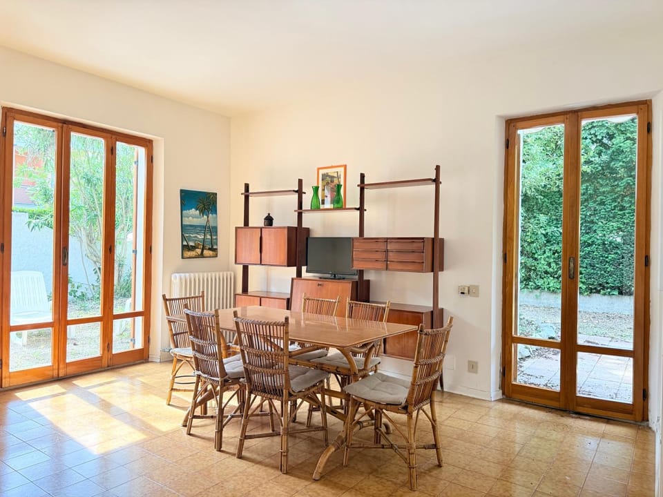 N323 - Numana, trilocale con giardino e posto auto vicino al mare Apartment in Numana