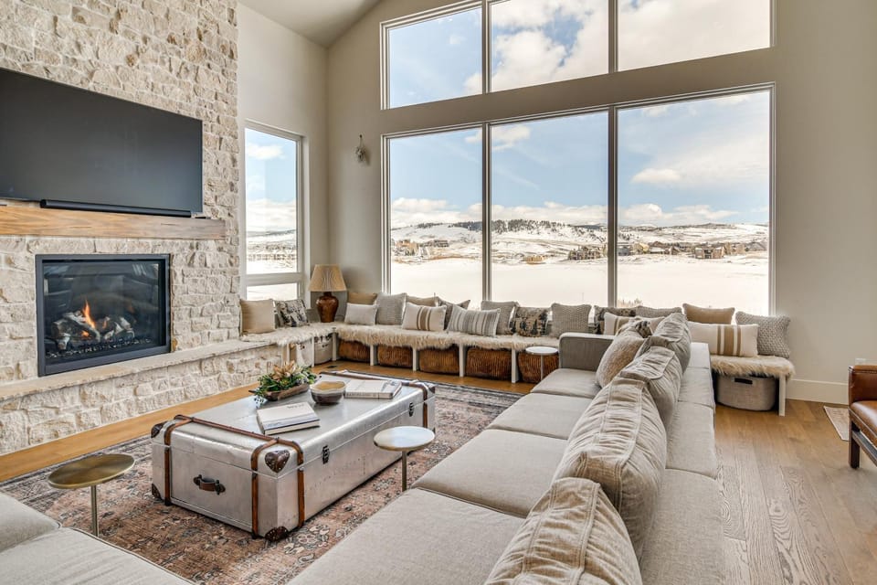 4 Mi to Granby Ranch: Luxe Group Getaway! House in Granby