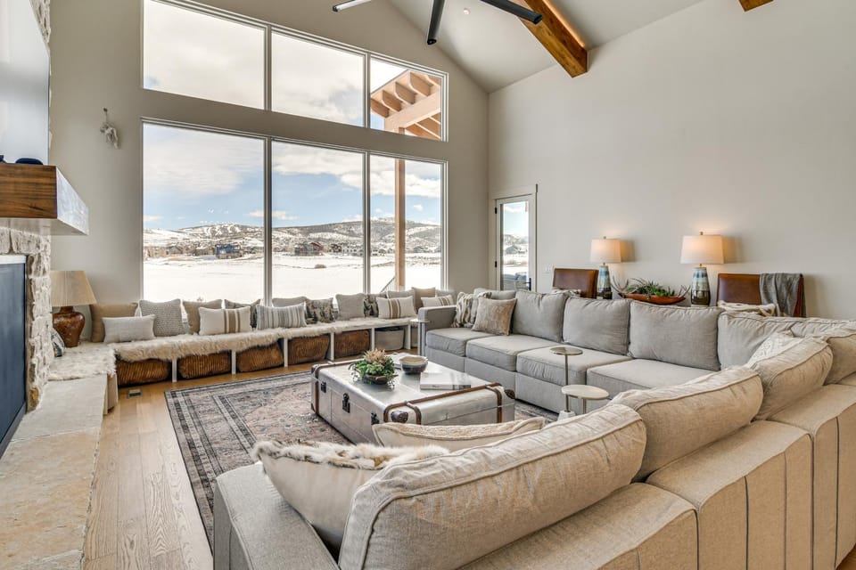 4 Mi to Granby Ranch: Luxe Group Getaway! House in Granby
