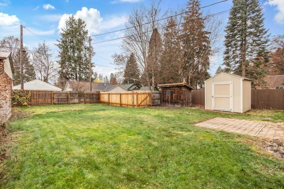 1BR Coeur d'Alene Bungalow - half mile to Lake House in Coeur dAlene