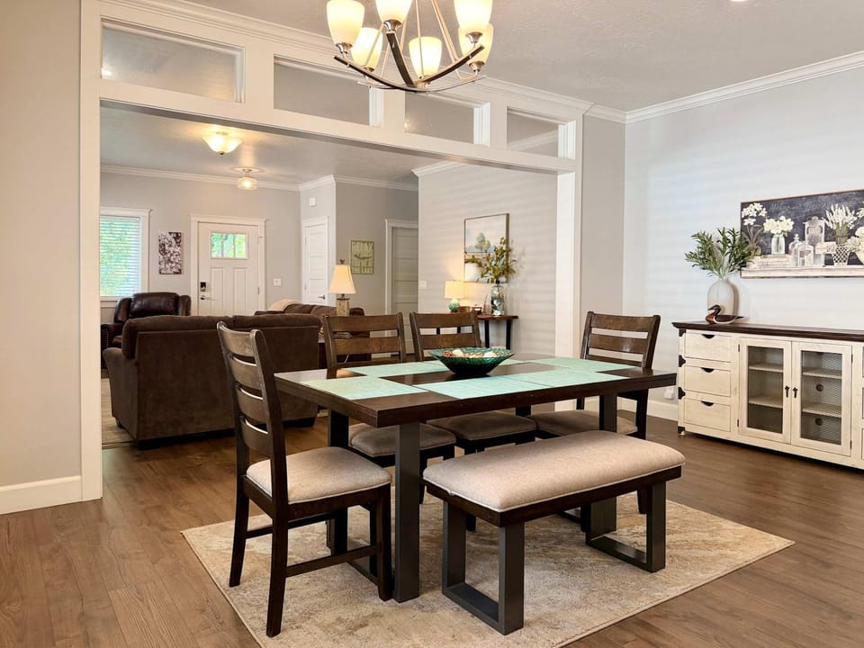 Modern 3BR Home Walk to Downtown CDA House in Coeur dAlene