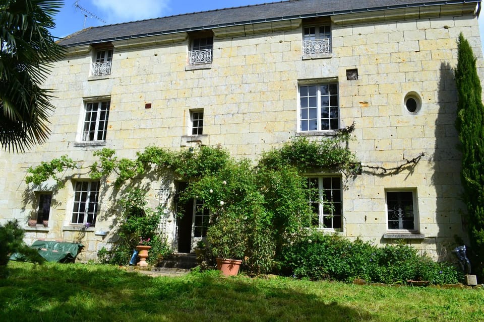 Chambres sur une ile de la Loire Bed and Breakfast in Saumur