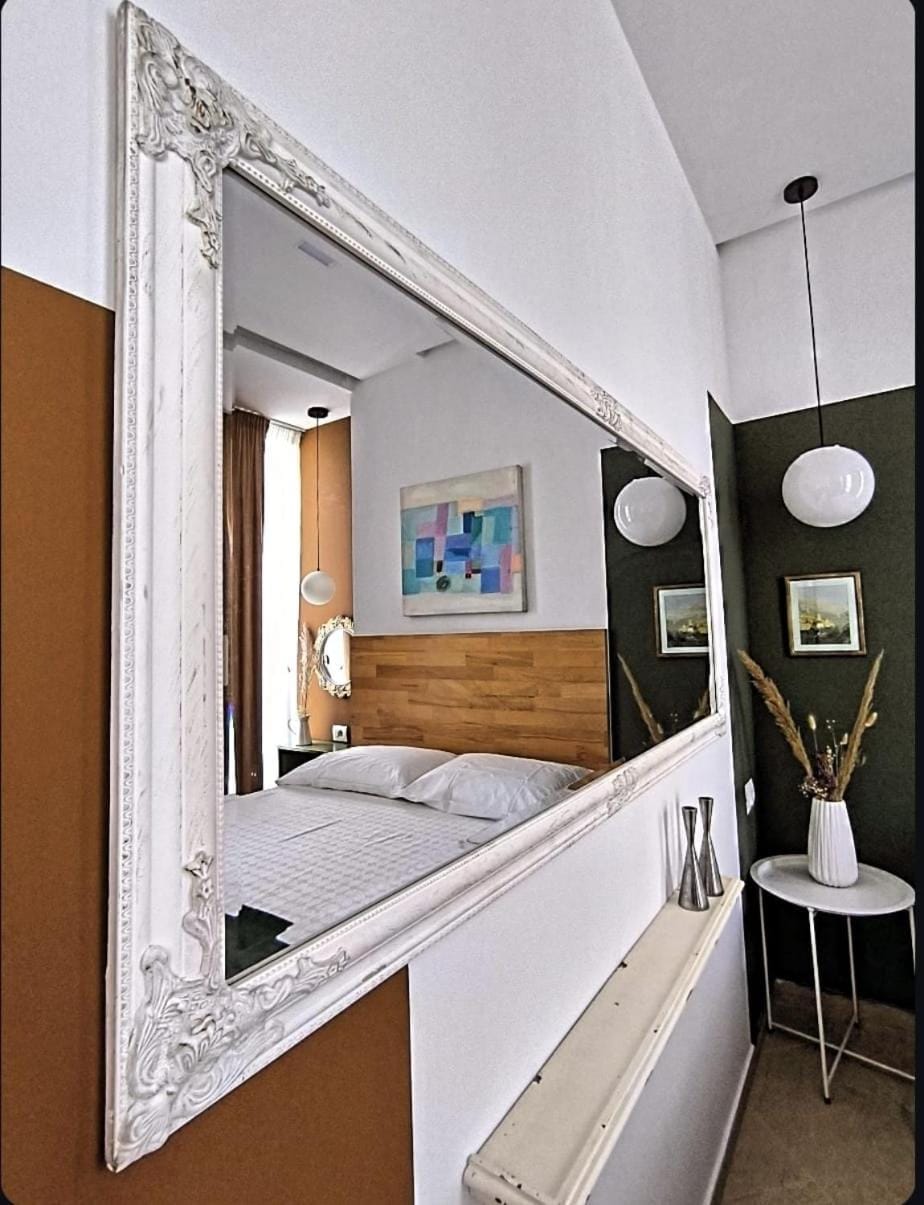 City Lights Studio Apartment in Vlorë