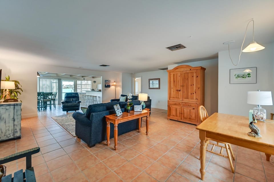 Johnson Bay Hideaway: Bayfront Naples Home w/ View House in Collier County
