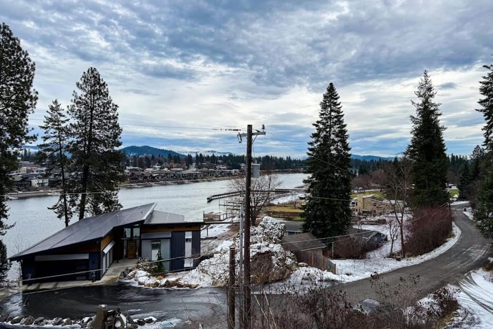 Modern Retreat with Spokane River Views House in Coeur dAlene