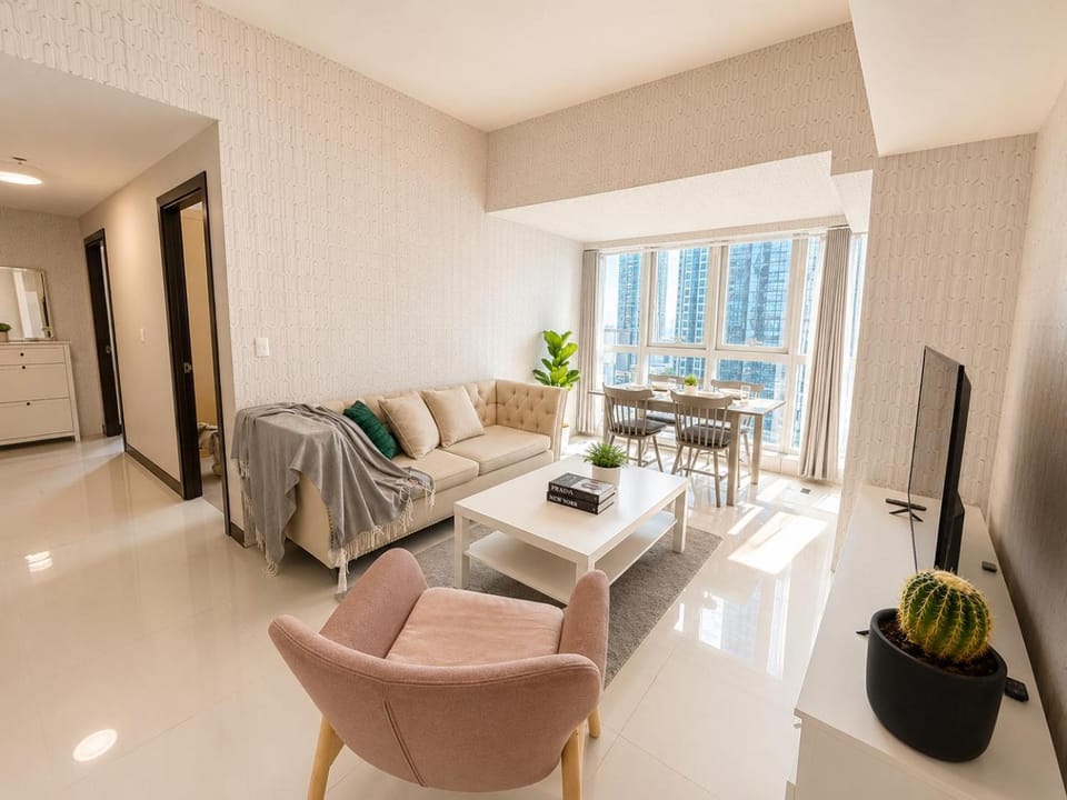 City View Corner Suite in Uptown BGC, Resort Style, Fast WIFI, Walk to Malls, Apartment hotel in Makati