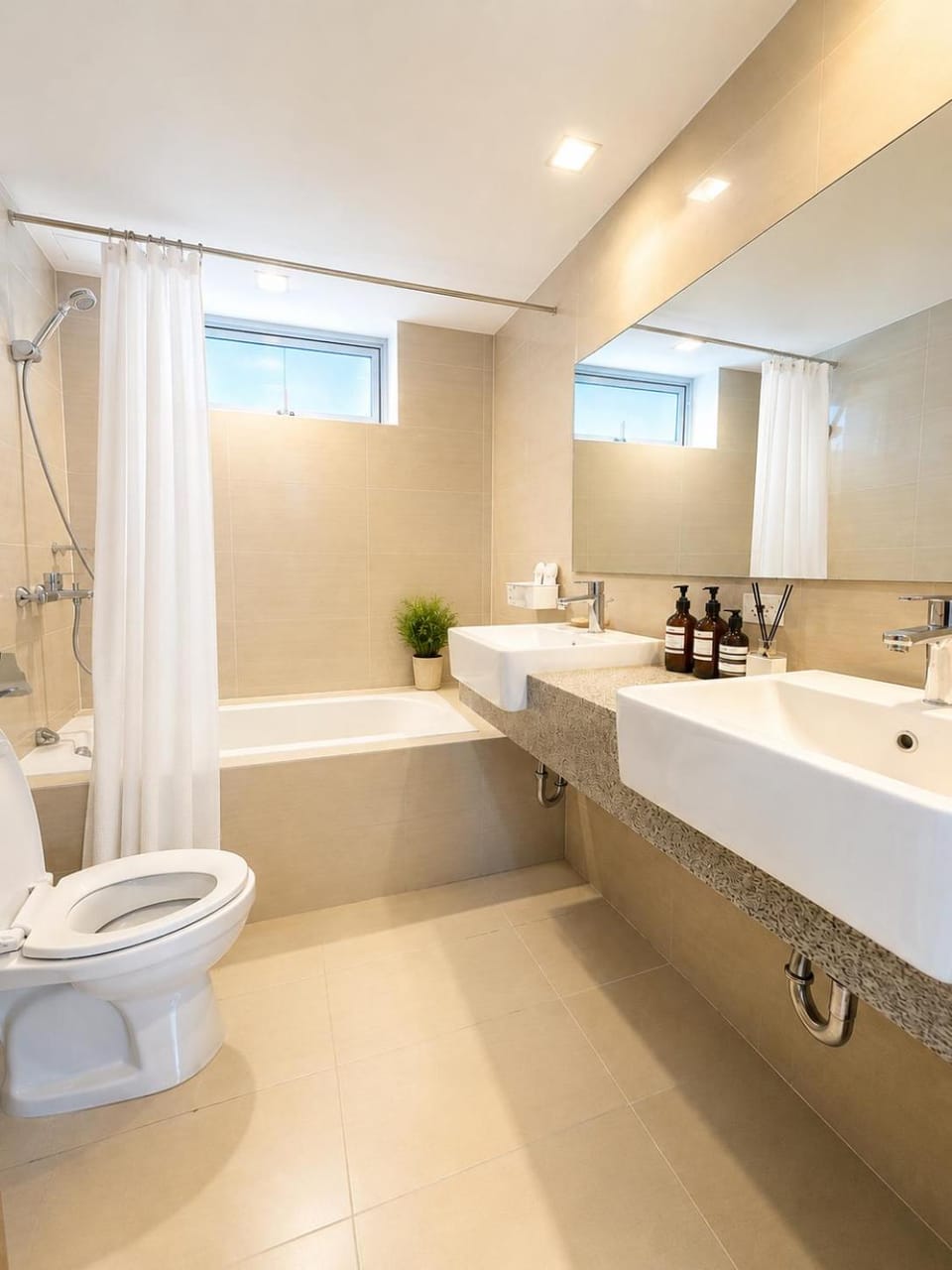 City View Corner Suite in Uptown BGC, Resort Style, Fast WIFI, Walk to Malls, Apartment hotel in Makati