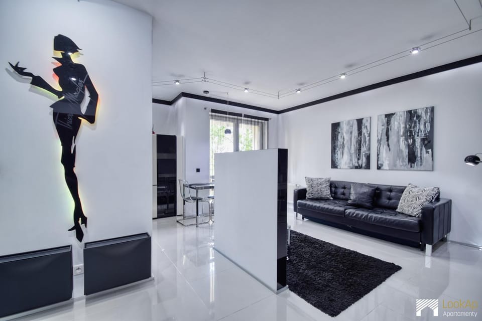 Living room, Photo of the whole room
