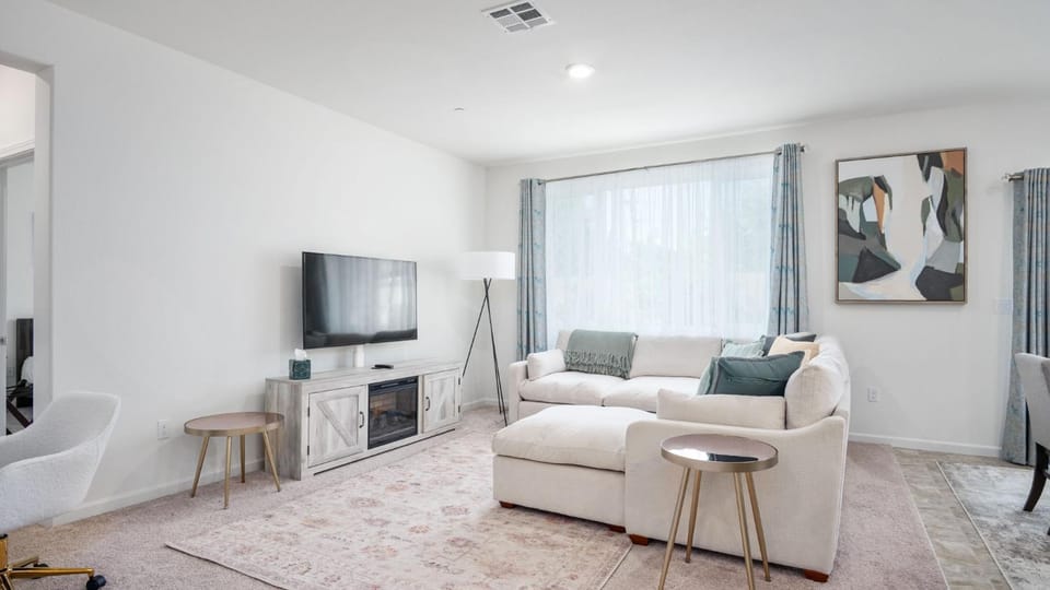 Visalia Modern Home House in Visalia