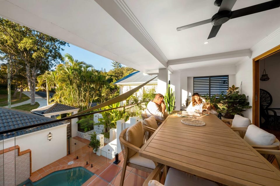 The Beachside House with Pool & Walk to Beach House in Palm Beach