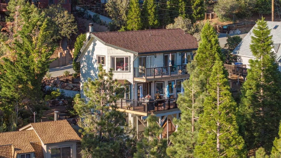 Property building, Day, Bird's eye view, Location