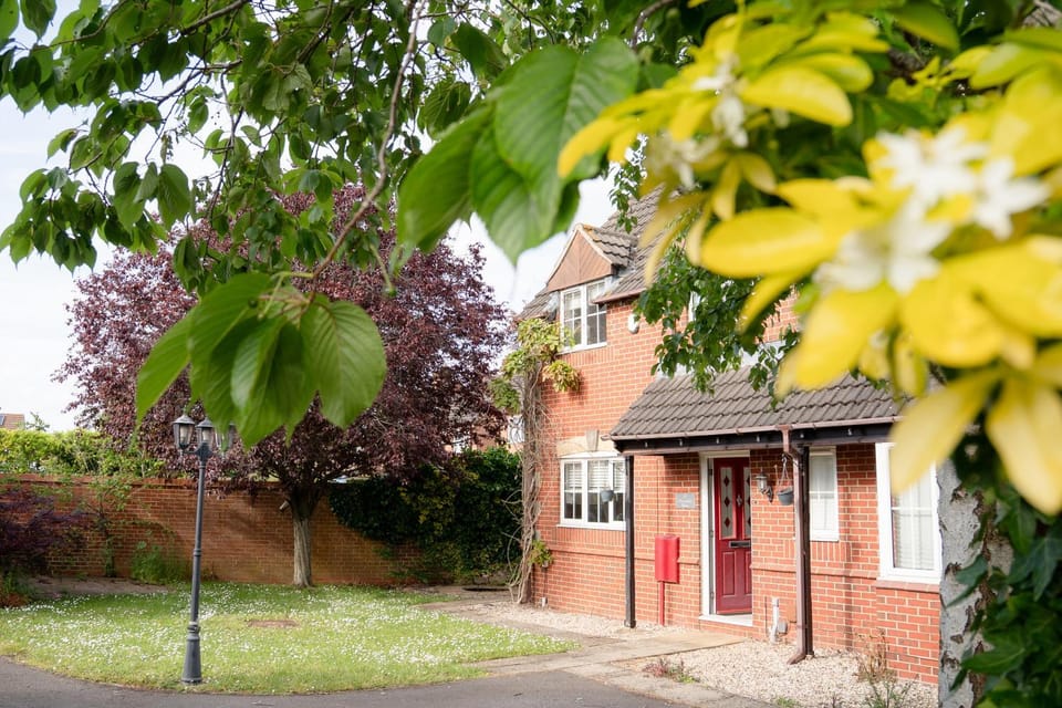 Gloucester Haven - Luxury Stay - Cotswolds Retreat Apartment in Stroud District