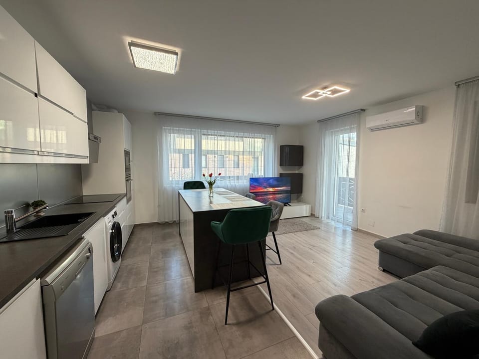 Happy Seasons Deluxe Apartment in Hungary