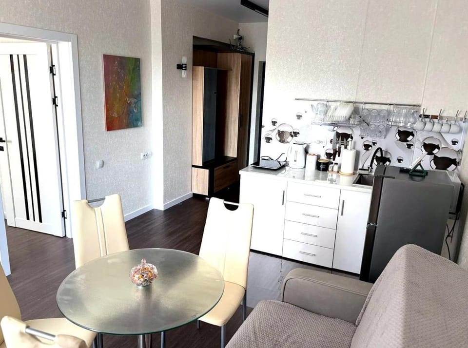 Kitchen or kitchenette, Living room