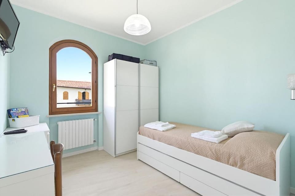 HOST4U - Casa Paperotto in Peschiera del Garda Lake Apartment in Peschiera del Garda