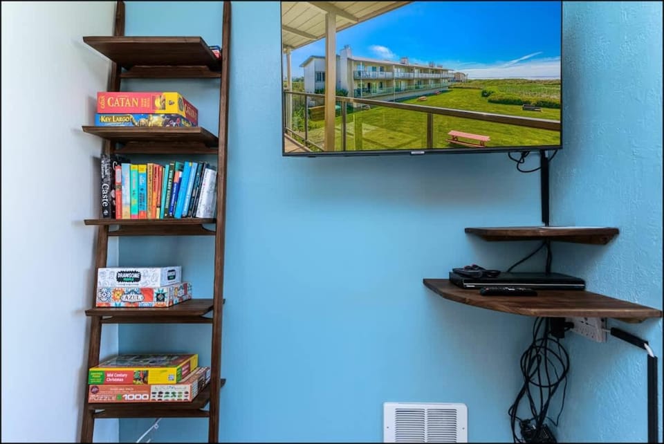 Hi-Tide Resort Top-floor Fireplace Unit 22 House in Moclips