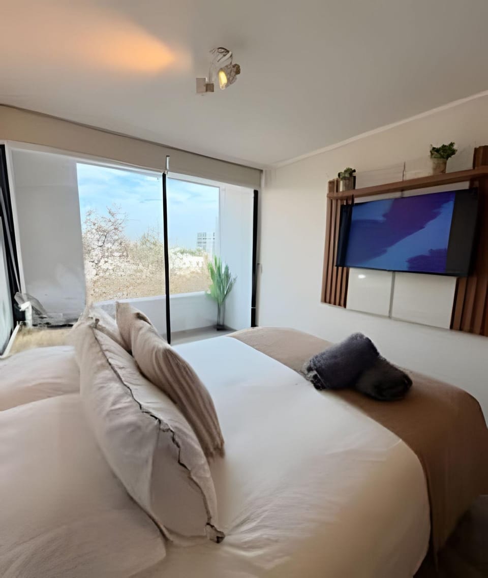 Metro Estadio Nacional Wi-Fi and Parking Apartment in Las Condes