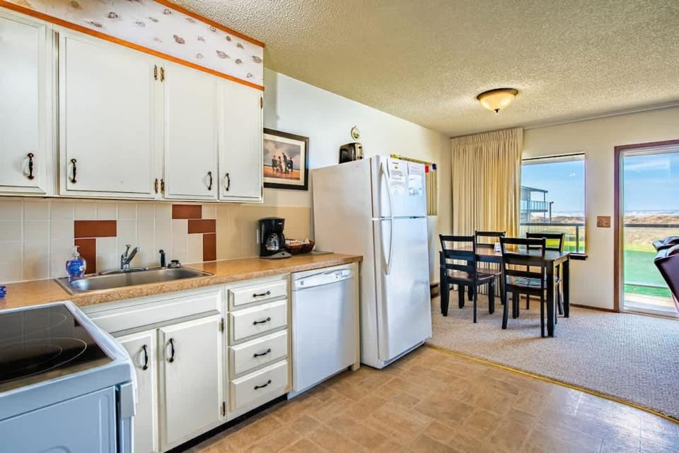 Hi-Tide Resort Top Floor Dogs OK Unit 21 Apartment in Moclips