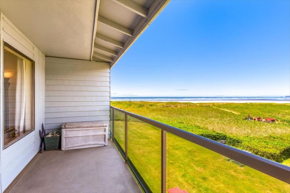 Hi-Tide Resort Queen Bed Unit 29 House in Moclips