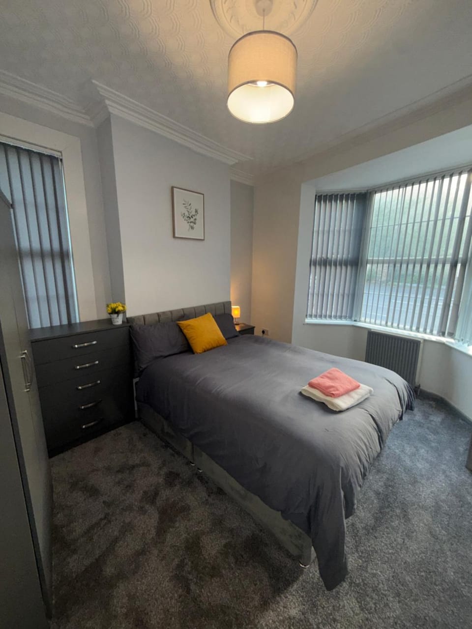 PLUS Properties Leek 1 Bed and Breakfast in Stoke-on-Trent