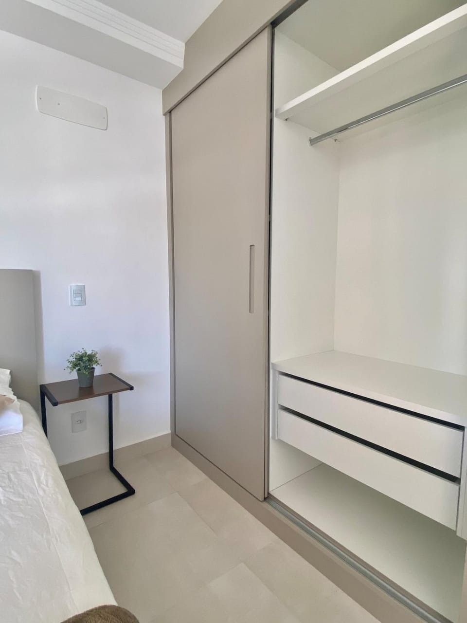 Apartamento completo e aconchegante com garagem Apartment in State of São Paulo