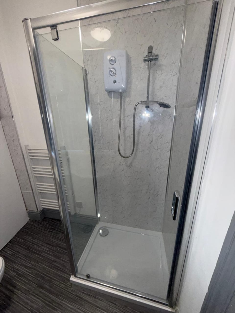 PLUS Properties Leek 2 Bed and Breakfast in Stoke-on-Trent