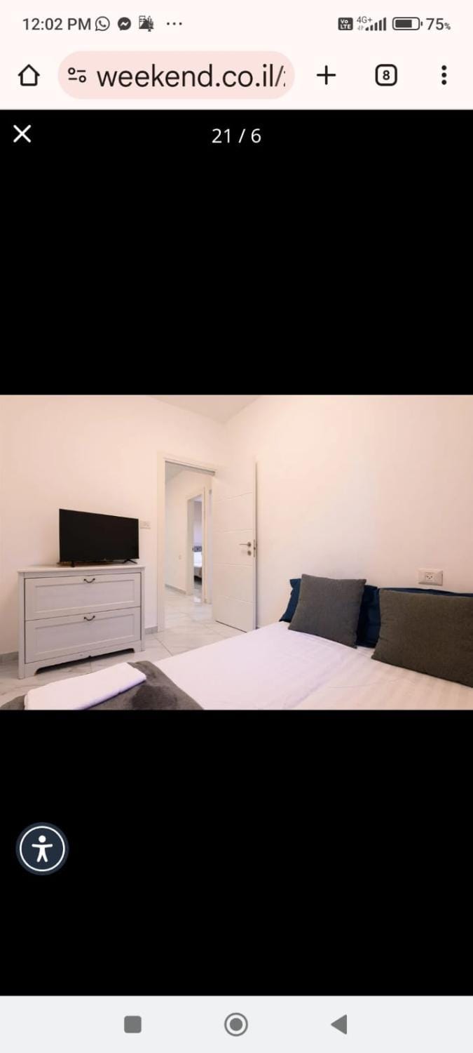 Ben yuda view 3 bdr with beatiful terrace and miklat Apartment in Jerusalem