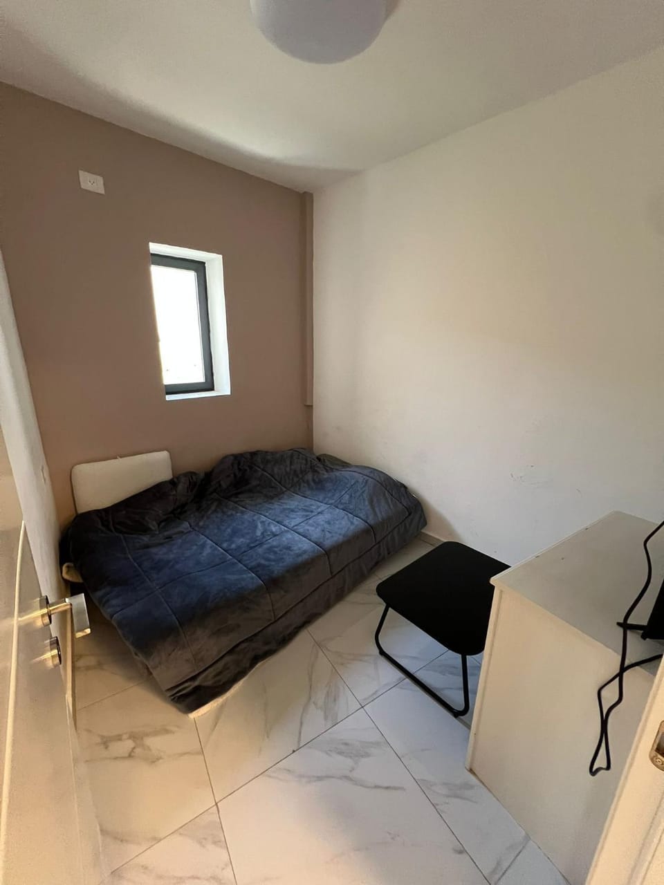 Ben yuda view 3 bdr with beatiful terrace and miklat Apartment in Jerusalem