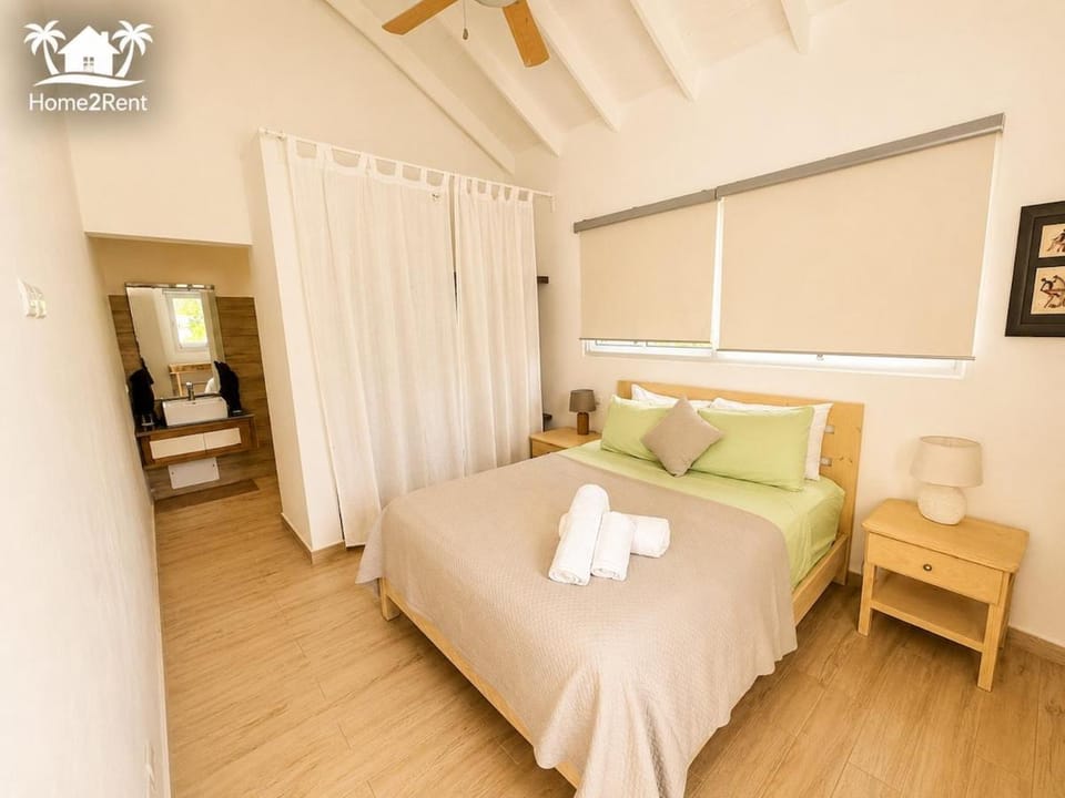 4 bedroom villa close to everything Villa in Las Terrenas
