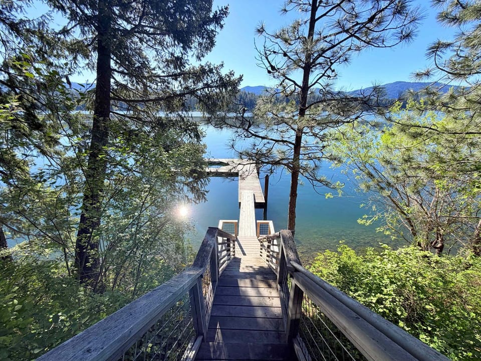Lake House Private Dock & Decks 4BR House in Kootenai County
